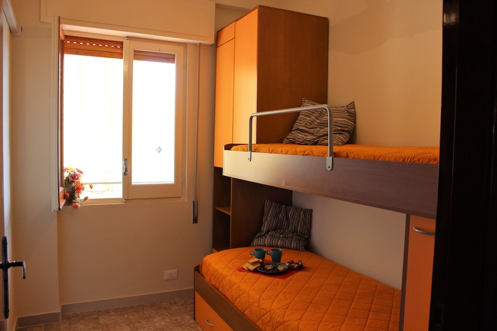 Apartment, 4 Bedrooms photo 3