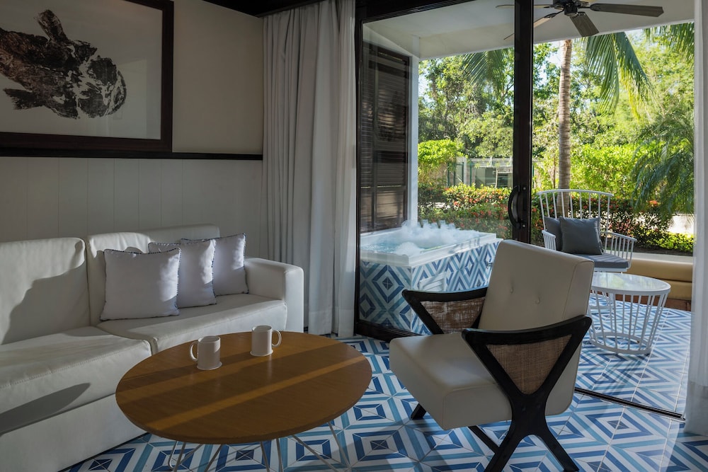 Junior Suite El Beso Jacuzzi in Balcony