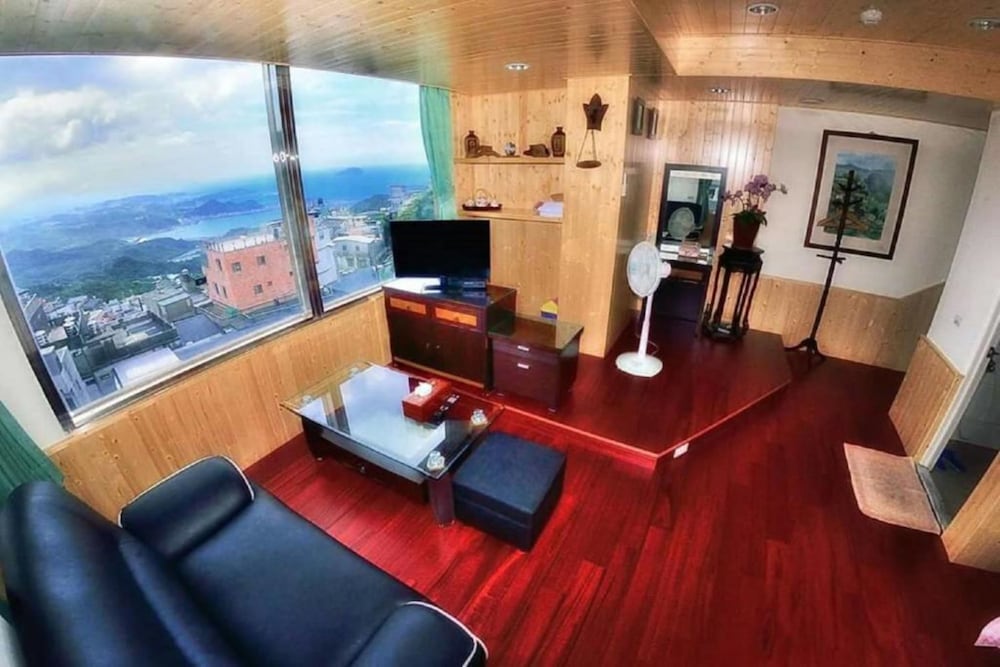 Deluxe Double Room with Sea View - Photo 4
