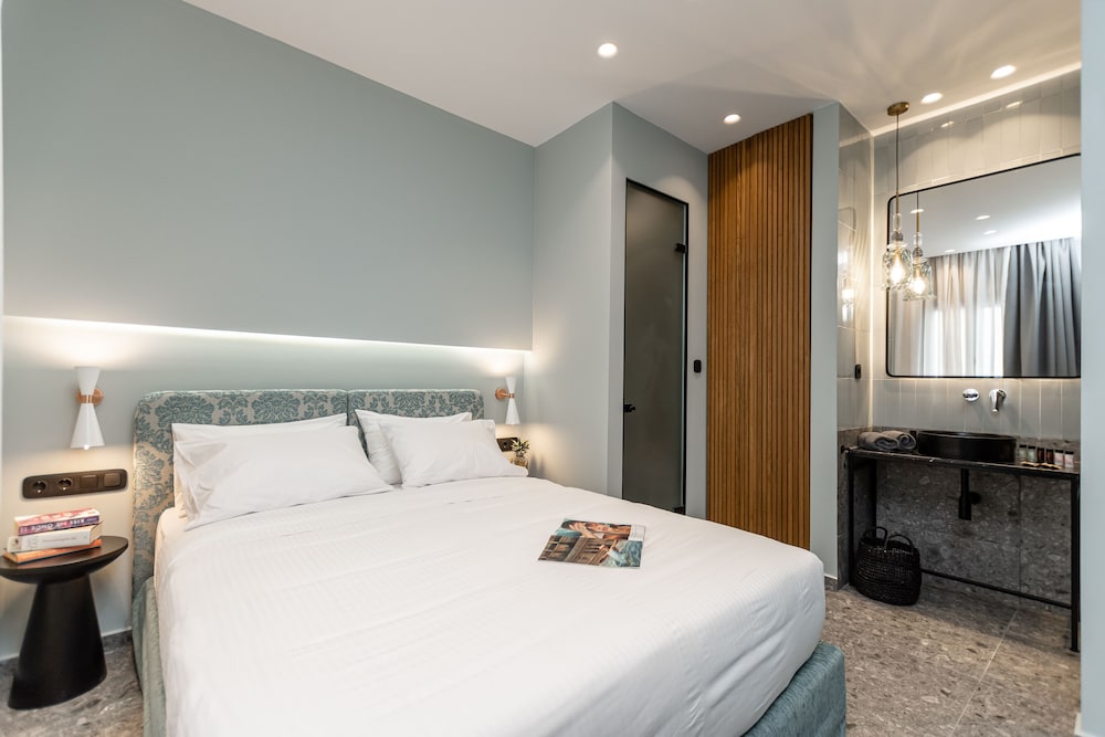 Queen Double Room