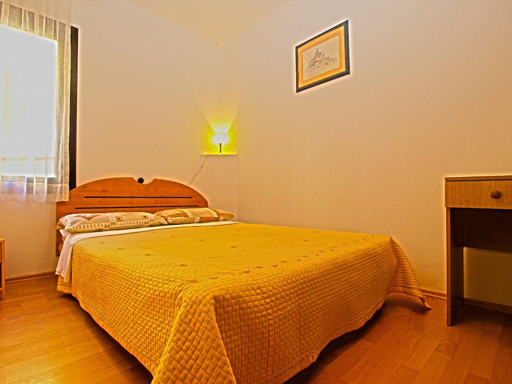 Apartment, 3 Bedrooms (1371/12913)