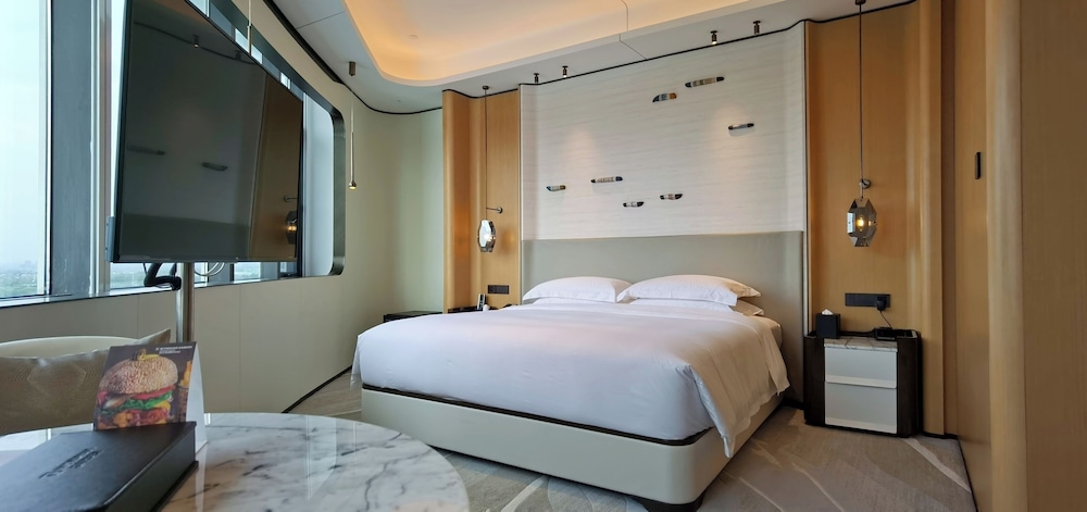 Room, 1 King Bed photo 3