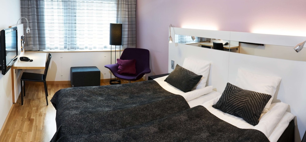 Standard Double Room - Photo 11
