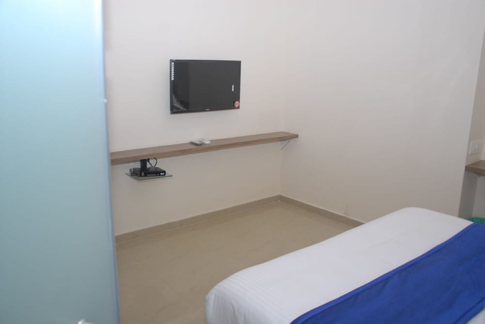 Deluxe Room - Photo 15