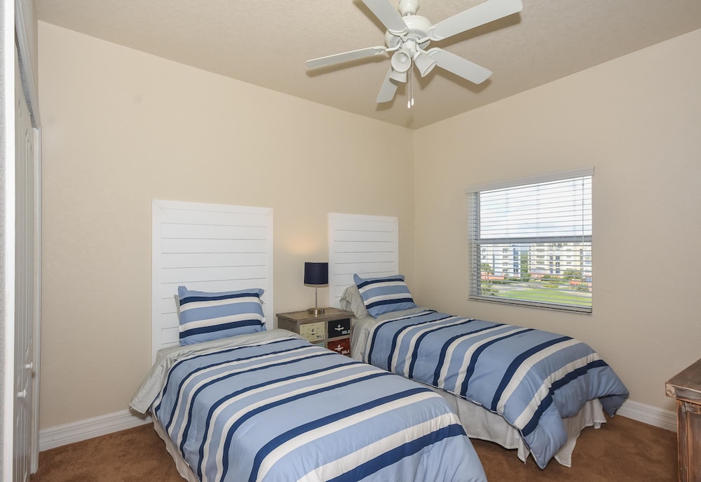 Large Corner Unit at Ocean Walk with Sneak Peak of the Ocean ~ OW20-501, Zdjęcie 4