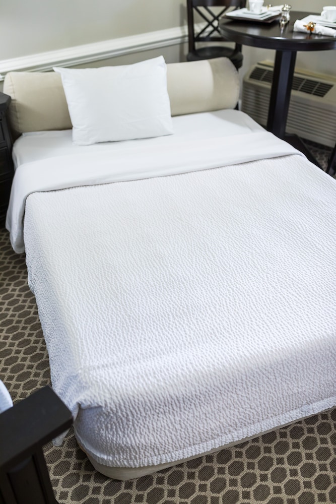 Room, 2 Queen Beds, Golf View photo 3