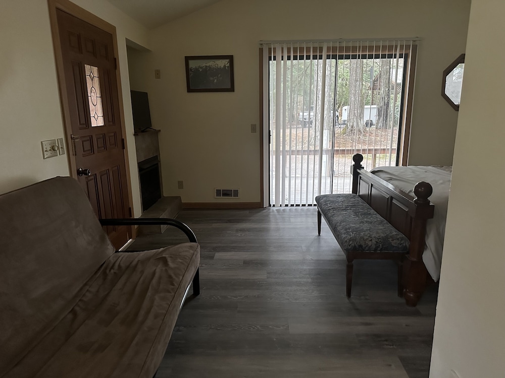 Romantic Cabin photo 2