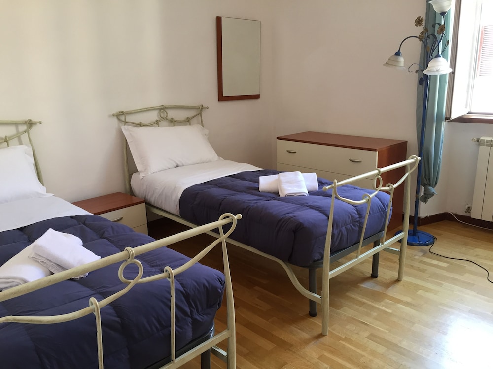 Comfort Triple Room, Shared Bathroom