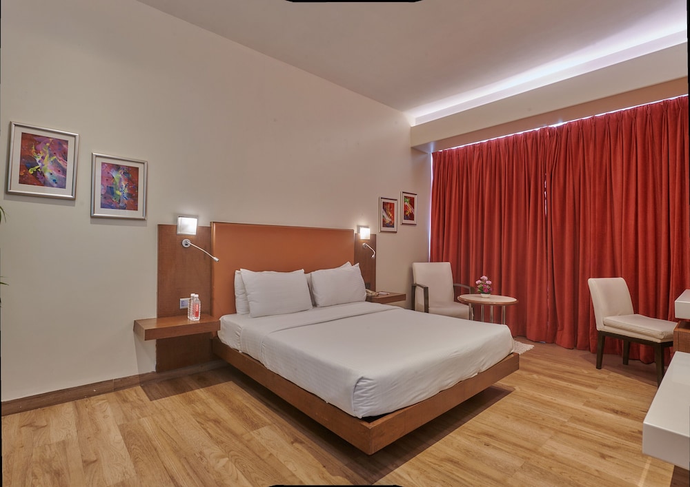 Executive Room, 1 Double or 2 Twin Beds - Photo 6