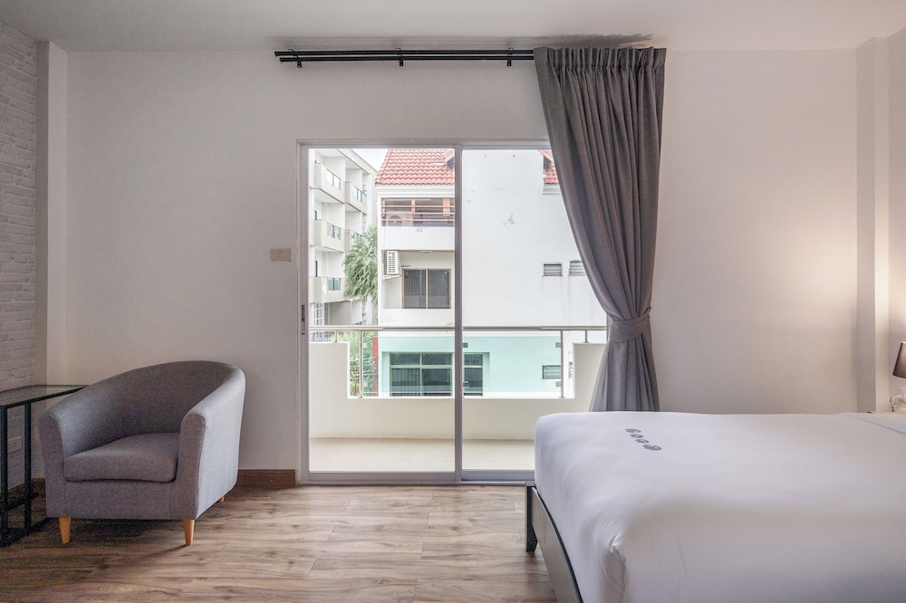 Standard Twin Room - Photo 3