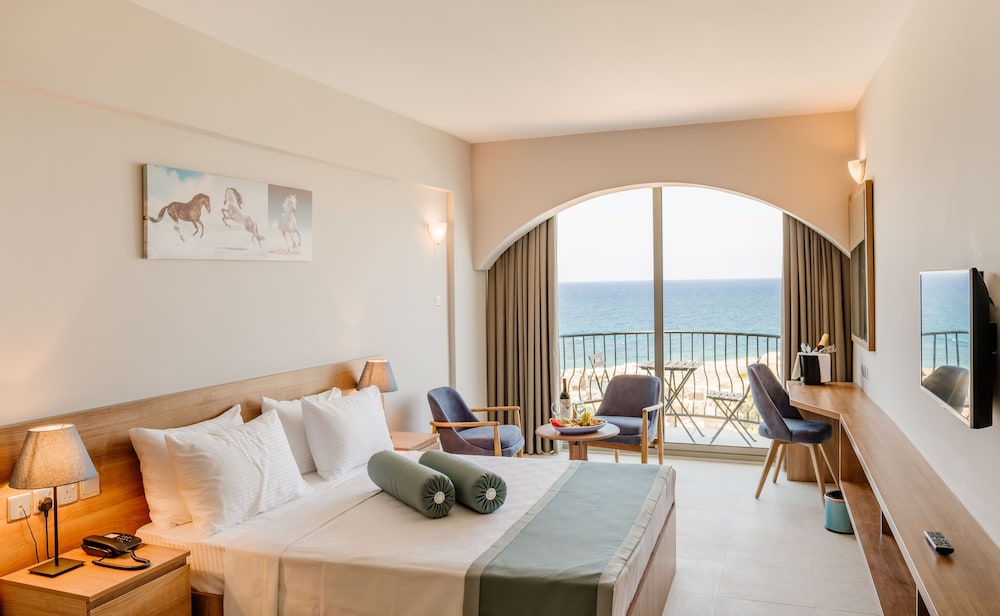 Standard Double Room, Sea View - Photo 1