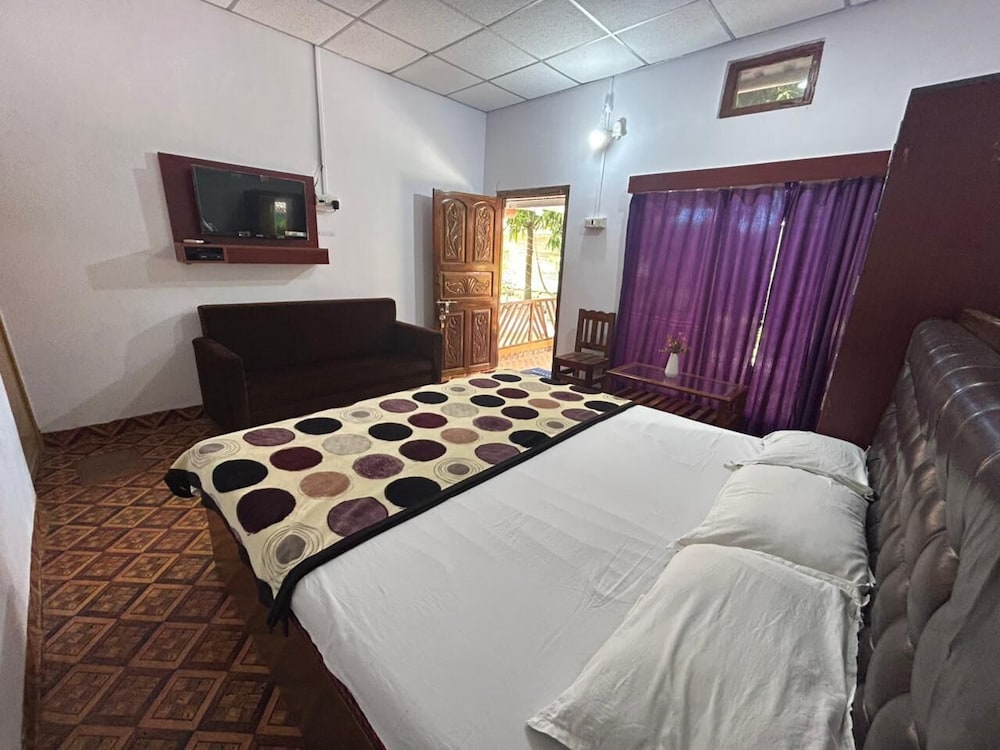 Deluxe Room - Photo 14