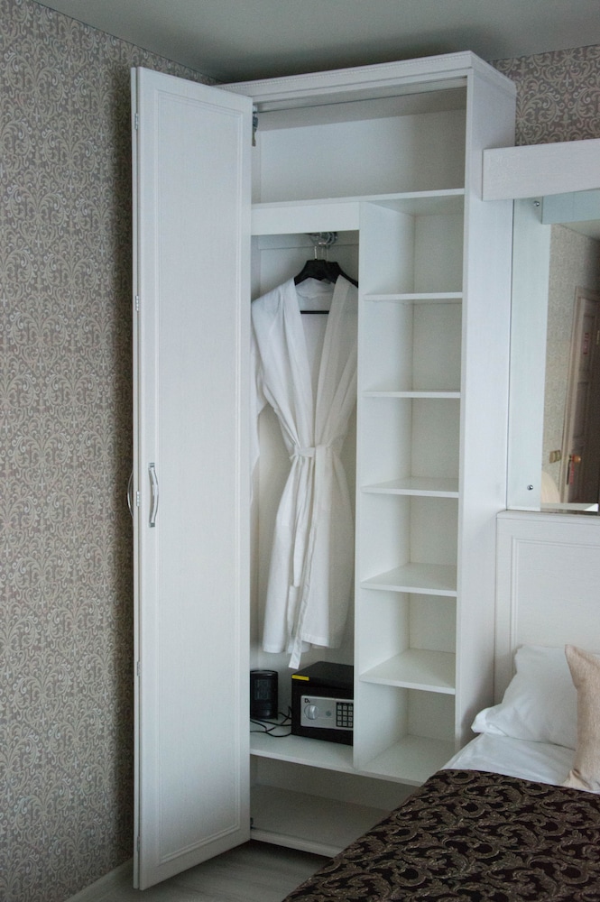 Luxury Suite, 1 King Bed photo 3