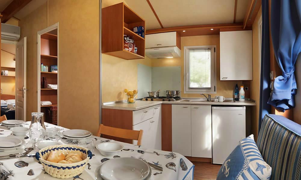 Superior Mobile Home, 2 Bedrooms photo 3