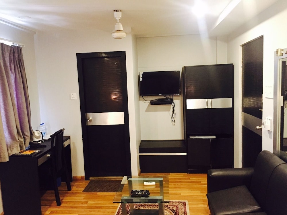 Super Deluxe Room - Photo 5
