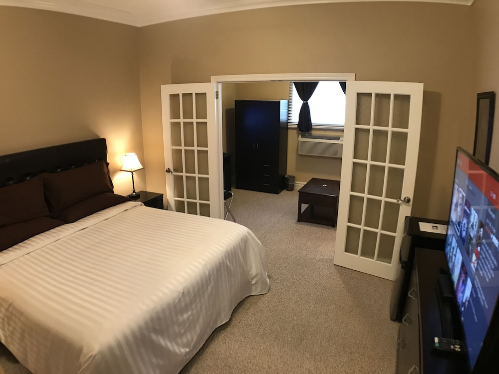Executive Suite, 1 King Bed photo 3
