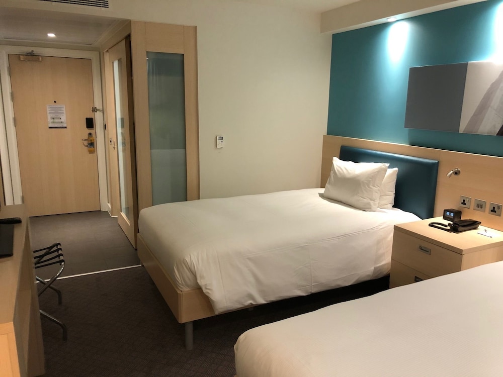Twin Room, Non Smoking photo 3