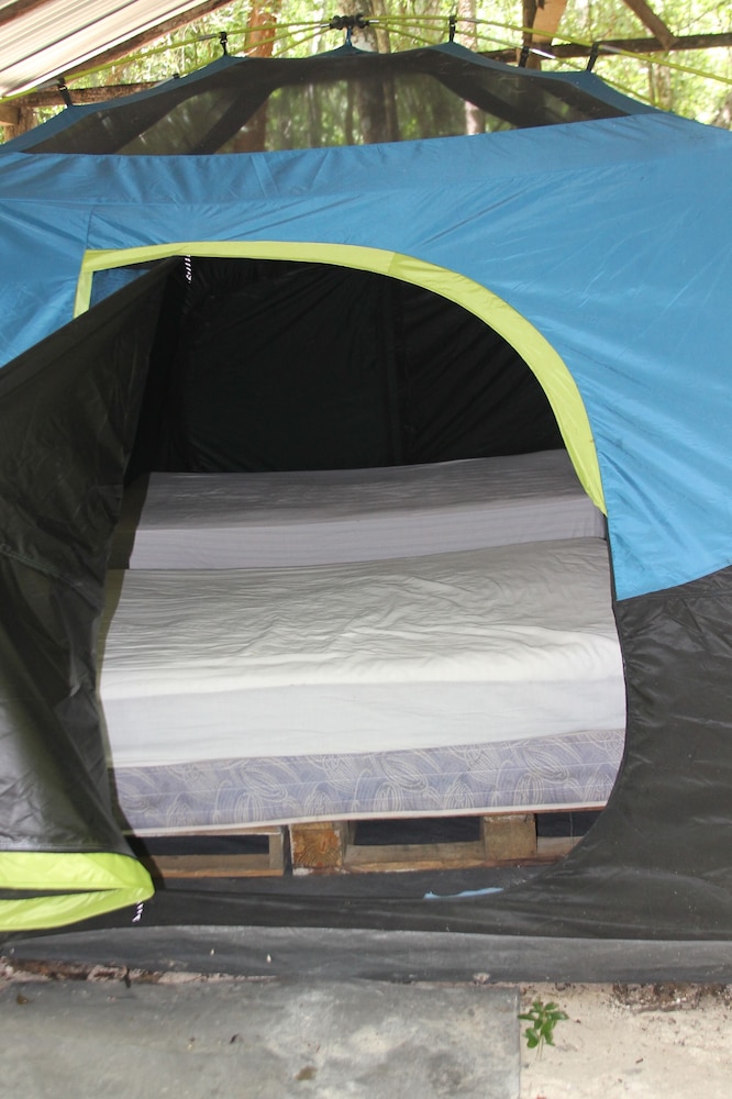Tent, 1 Queen Bed photo 1
