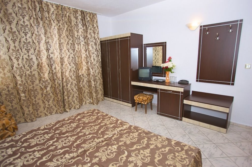 Standard Double Room - Photo 5