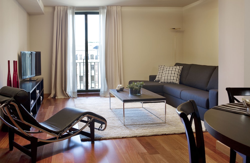 Standard Apartment, Annex Building (Paseo de Gracia)
