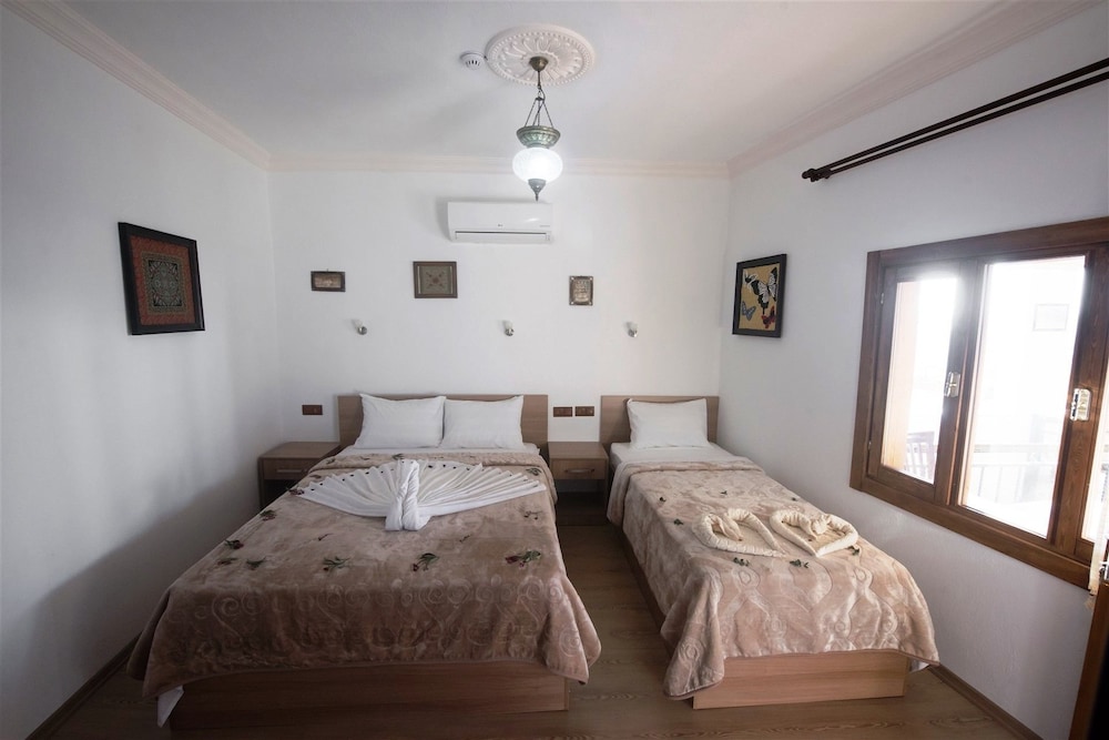 Family Triple Room photo 3