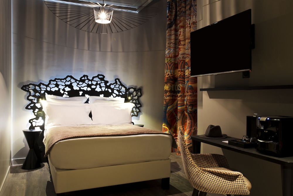 Double or Twin Room (Parenthese) photo 2