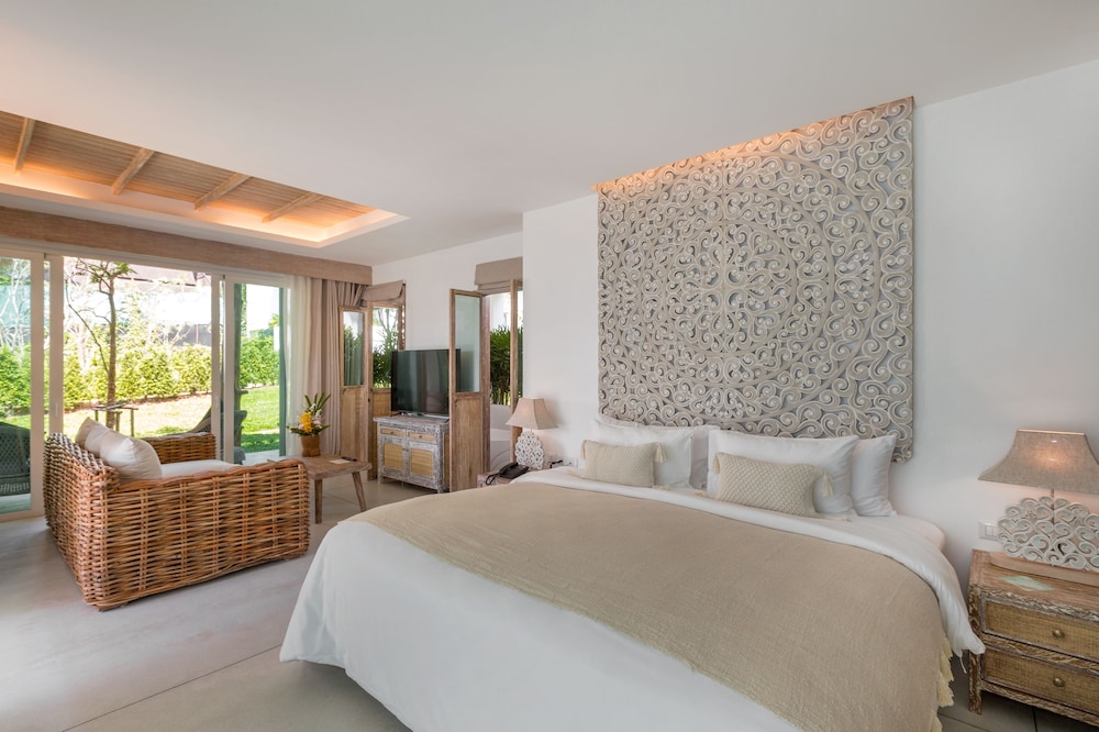 Eden Suite Pool Access