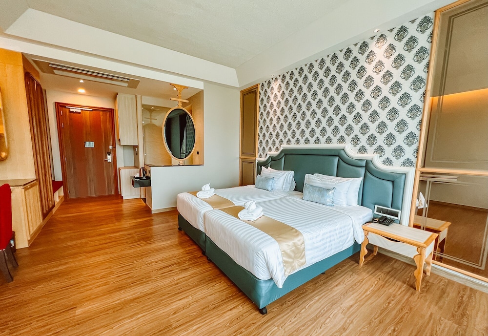 Deluxe Double or Twin Room - Photo 1