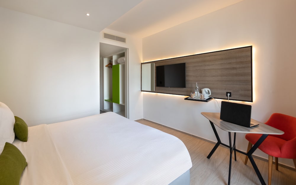Standard Room, 1 Double or 2 Twin Beds - Photo 3