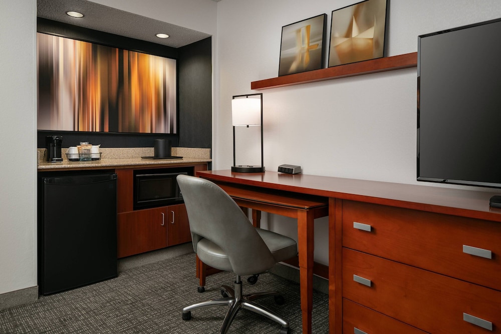 Suite, Multiple Beds - Photo 2
