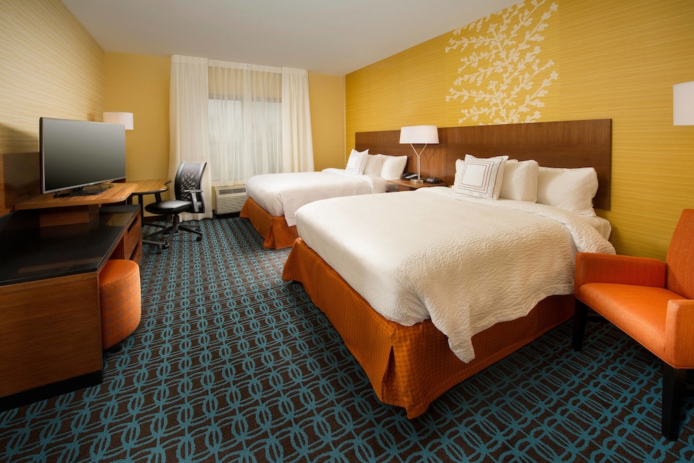 Room, 2 Queen Beds (Mobility/Hearing Accessible, Tub)