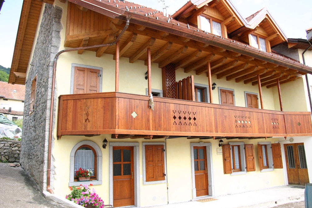 Apartment In Questarie (One Bedroom) photo 3