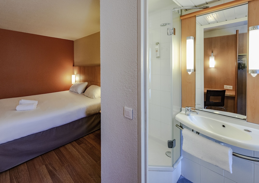 Standard Room, 1 Double Bed - Photo 7