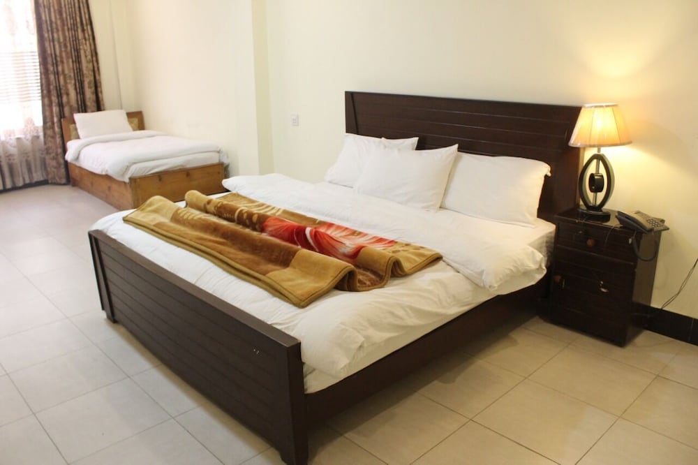 Deluxe Double or Twin Room photo 2
