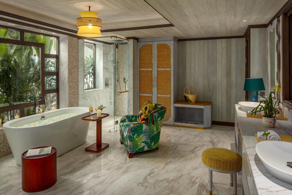 River View Executive Suite - Photo 2