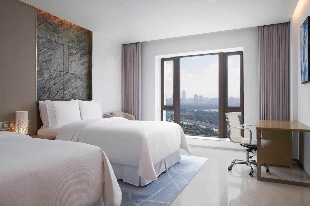 Room, 2 Double Beds, Bay View - Photo 1
