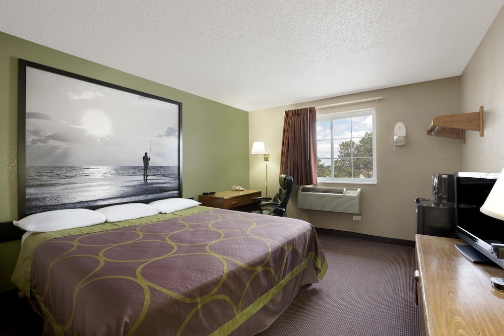 Standard Room, 1 King Bed - Photo 1