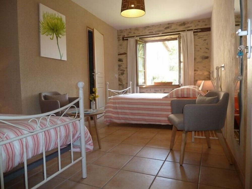 Standard Triple Room, Private Bathroom, Garden View (La Chambre du Meunier) photo 3