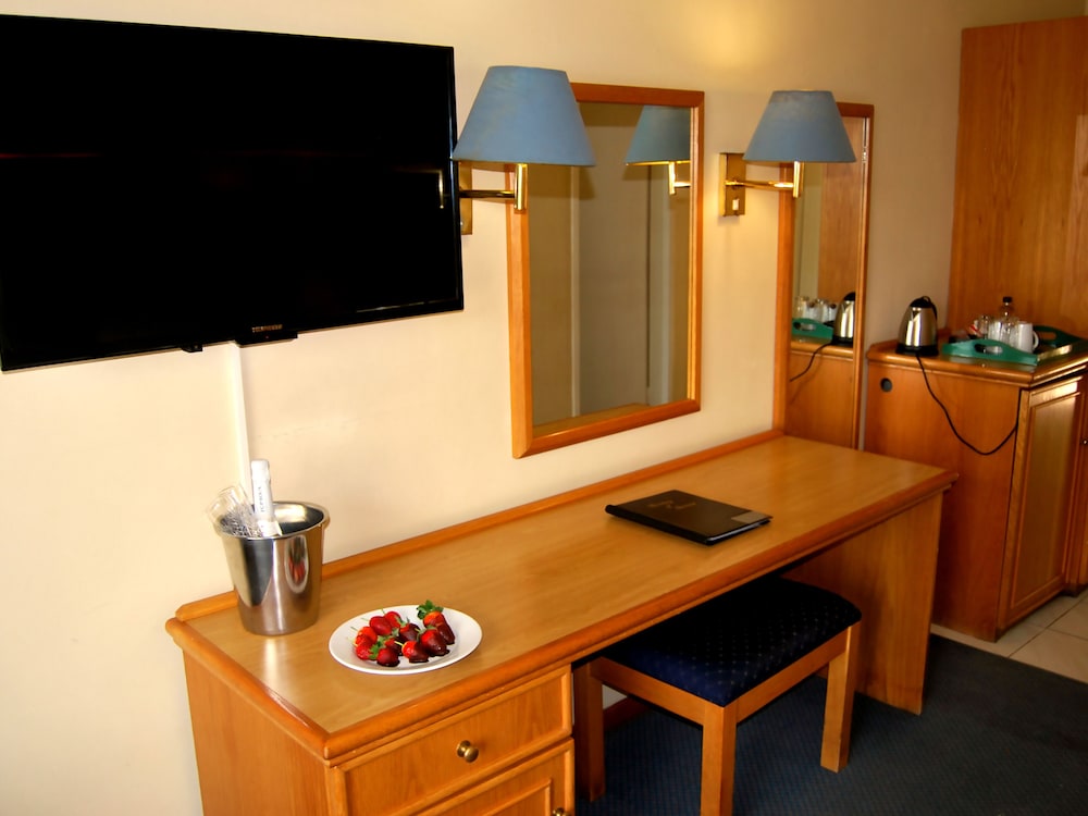 Deluxe Family Room photo 3