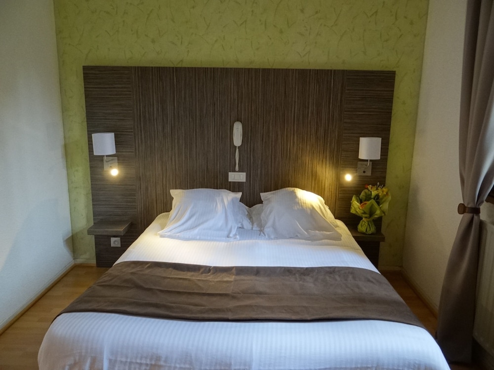 Double Room - Photo 8