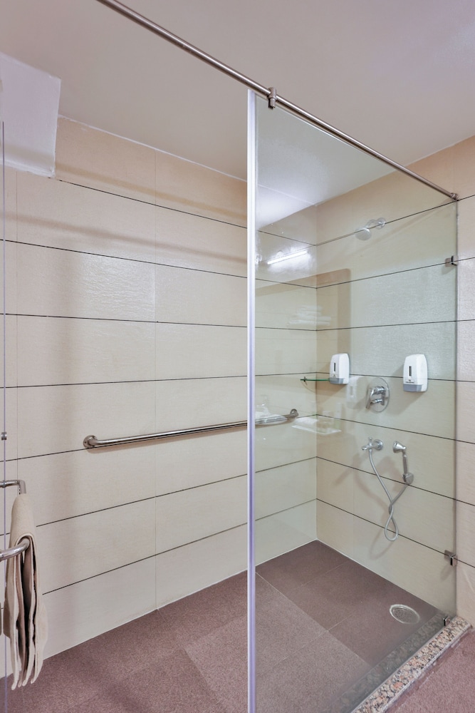 Superior Twin Room, City View photo 1