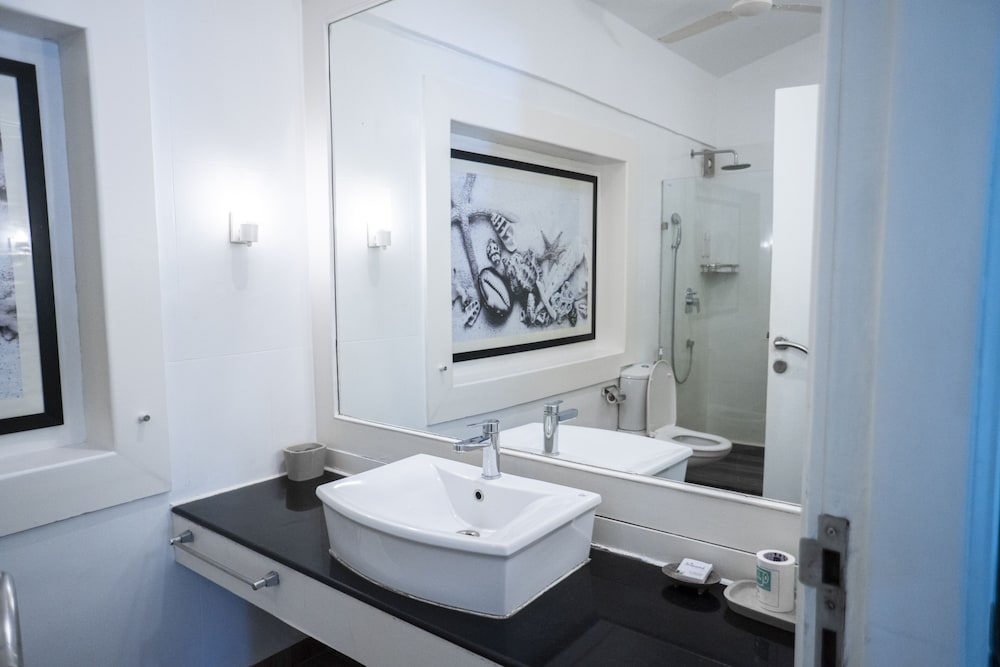 Executive Sea View Suite photo 3