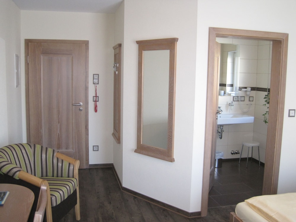 Single Room photo 2