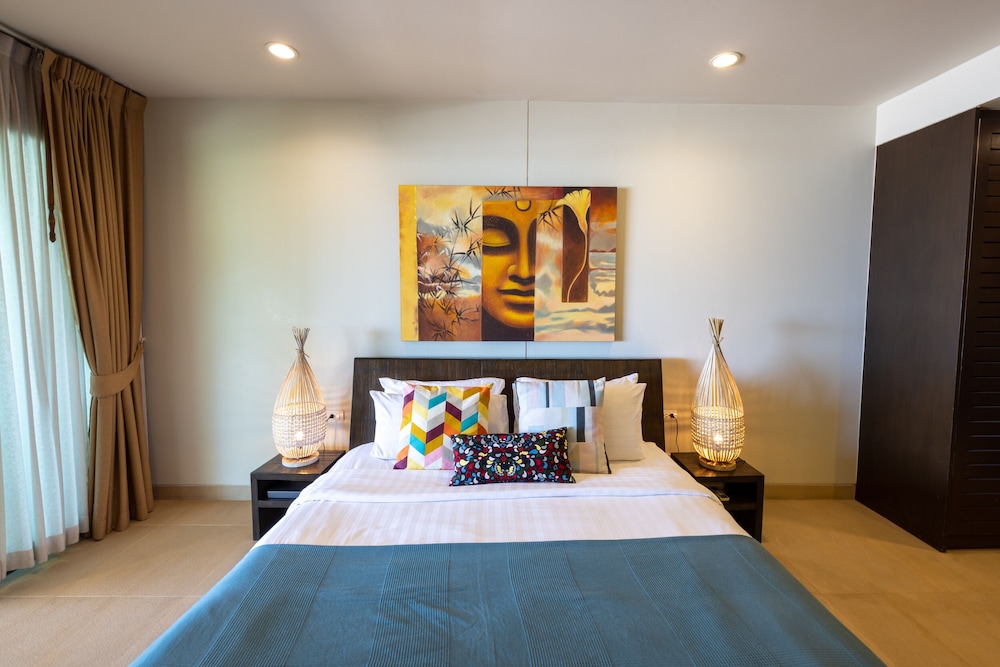 Two Bedroom Apartment, Ocean View - Photo 2