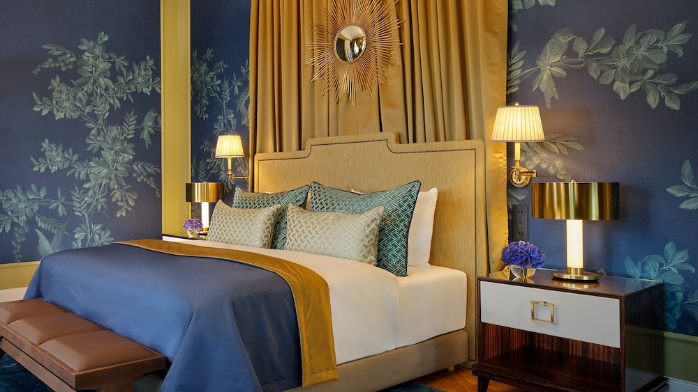 Royal Suite, 2 Bedrooms (Castle View) photo 2