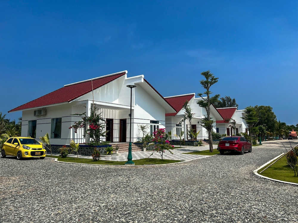 Full Villa photo 3