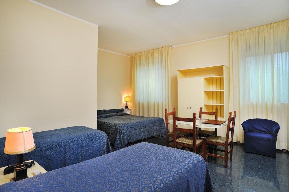 Triple Room - Photo 5