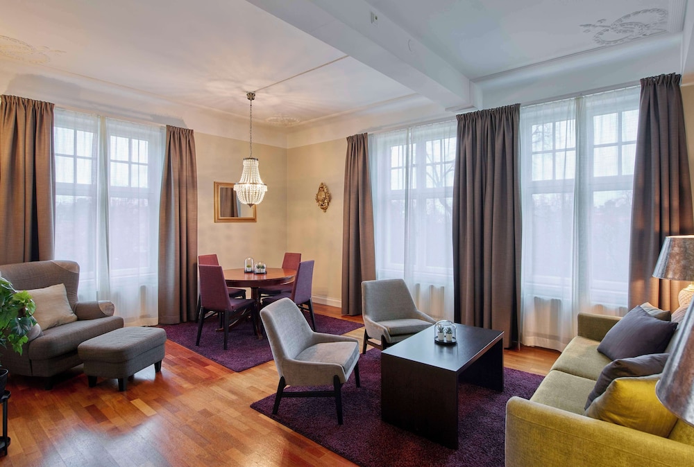 Suite (Master) photo 3
