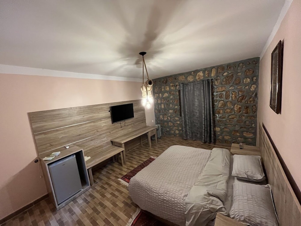 Standard Room photo 2