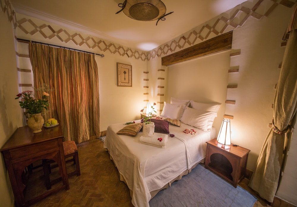 Suite (Coraline) photo 2